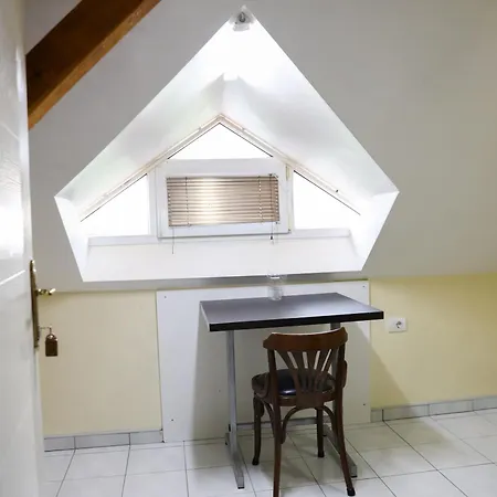 بيت ضيافة Marex Centar 3*