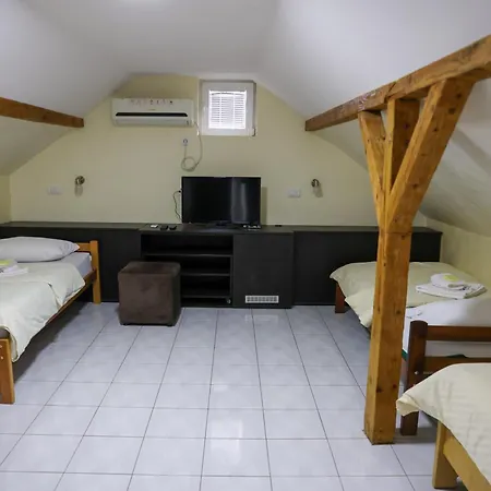 بيت ضيافة Marex Centar Jabuka