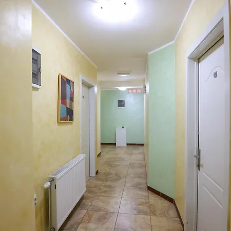 بيت ضيافة Marex Centar