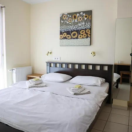 Marex Centar بيت ضيافة 3*