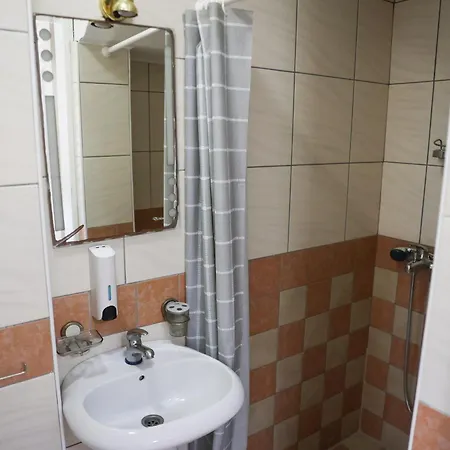 بيت ضيافة Marex Centar 3*