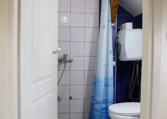 Marex Centar 3* Jabuka