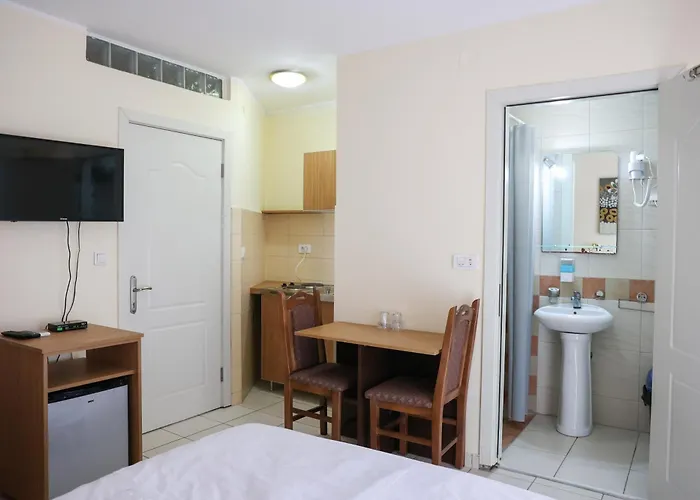 Marex Centar 3* Jabuka